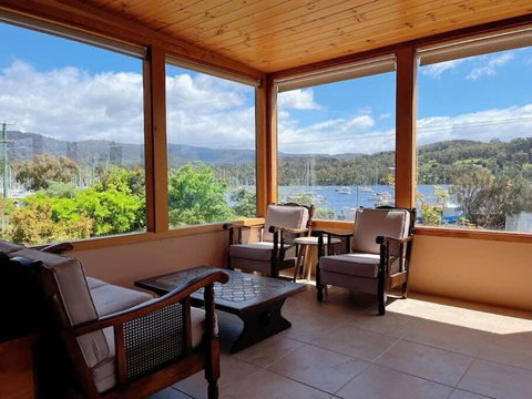 Stunning Water Front View House At Kettering - Accommodation Mermaid Beach 2