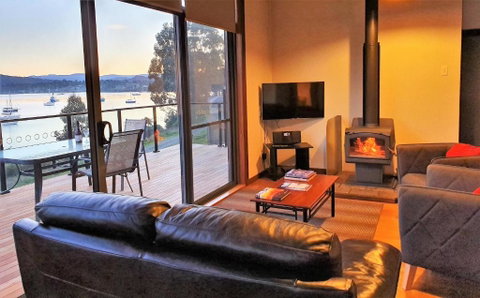 The Beach House- Private Jacuzzi And Wood Fire! - Accommodation Mermaid Beach 1