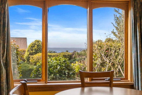 The Clocktower - Serene Stay At Herons Rise Vineyard - Accommodation Mermaid Beach 1