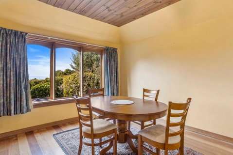 The Clocktower - Serene Stay At Herons Rise Vineyard - Accommodation Mermaid Beach 3