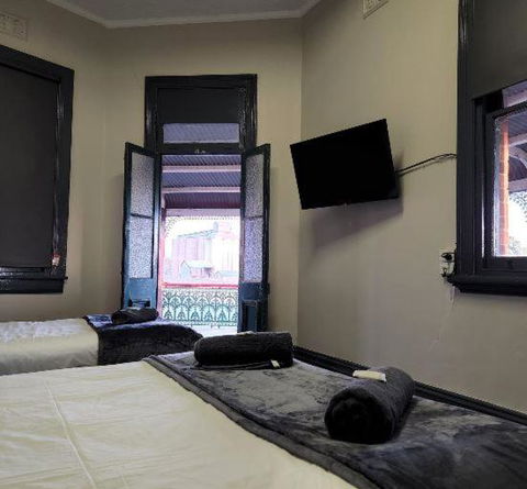The Court House Hotel Narromine - Accommodation Mermaid Beach 2