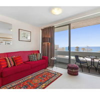 Beachside Paradise - Ocean Views Central Position - Accommodation Mermaid Beach