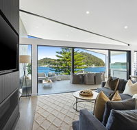Beauty on Booker Bay - Accommodation Mermaid Beach