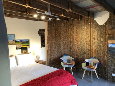 Bed In A Shed Too - Accommodation Mermaid Beach 1