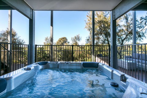 Bella Vista - Accommodation Mermaid Beach 1