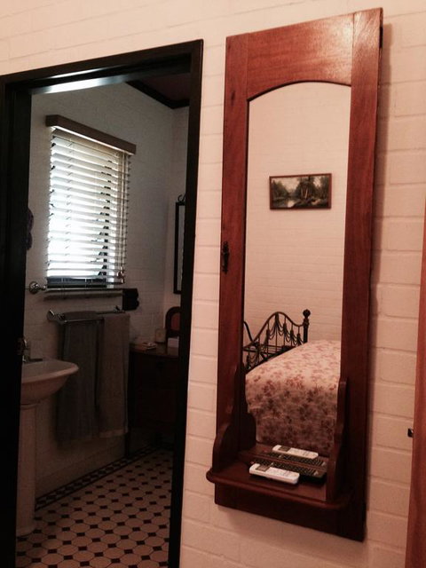 Belvoir B&B Cottages - Accommodation Mermaid Beach 3
