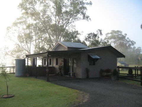 Belvoir B&B Cottages - Accommodation Mermaid Beach 2