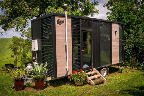 Big Tiny Paz Seven Hills Tiny House, Tallarook - Accommodation Mermaid Beach 0