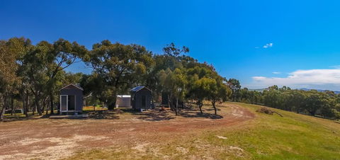 Big Tiny Seven Hills Tiny House, Tallarook - Accommodation Mermaid Beach 0