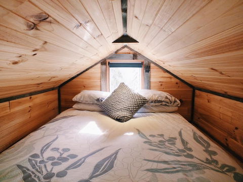 Big Tiny Seven Hills Tiny House, Tallarook - Accommodation Mermaid Beach 3