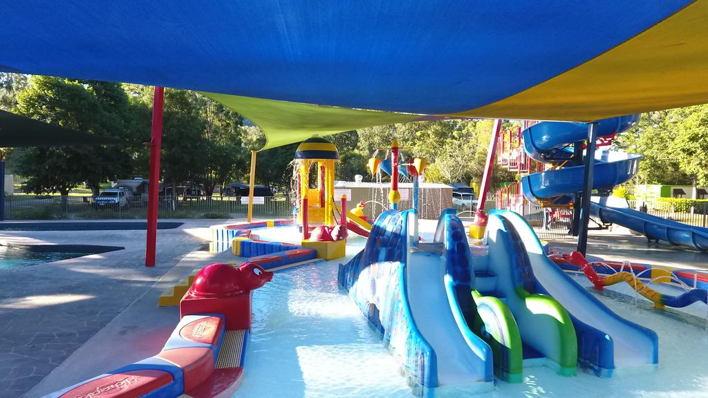 Monal QLD Accommodation Mermaid Beach