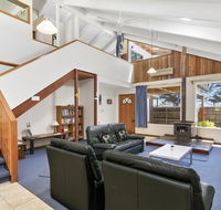 Black Dolphin Waterfront Townhouse - Bay Views - Accommodation Mermaid Beach
