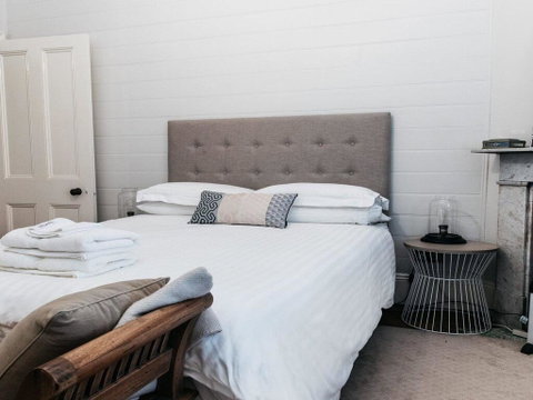 Blake House - Iconic Coastal Homestead - Accommodation Mermaid Beach 2