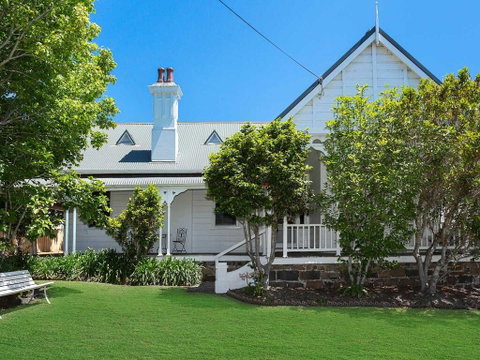 Blake House - Iconic Coastal Homestead - Accommodation Mermaid Beach 0