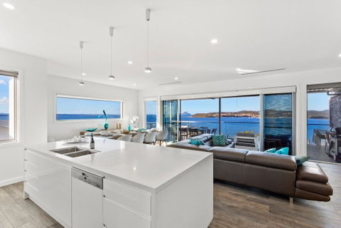 Blue Water Splendour - Infinity Pool And Amazing Views!! - Accommodation Mermaid Beach 3