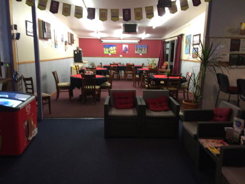 Bluff Hotel - Accommodation Mermaid Beach 2