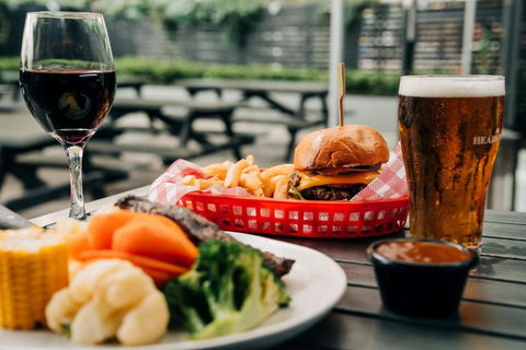 The Sunnyside Tavern, Broadmeadow - Accommodation Mermaid Beach 2