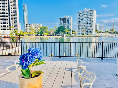 Waterfront Home In Heart Of Surfers Paradise - Accommodation Mermaid Beach 0