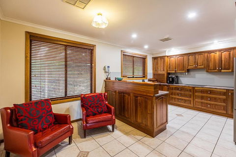 Watervale Hotel Guesthouse - Accommodation Mermaid Beach 3