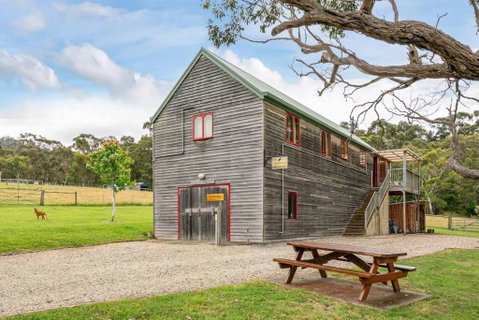 Wine Loft - Cosy Country Retreat With Ocean Views - Accommodation Mermaid Beach 0