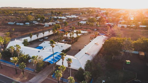 Bluestone Motor Inn - Accommodation Mermaid Beach 0