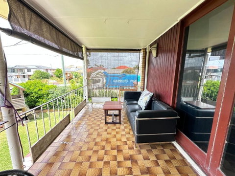 Zen Escape Guest House- Romantic Escape, Cozy Delight, Oasis Suite - Accommodation Mermaid Beach 2