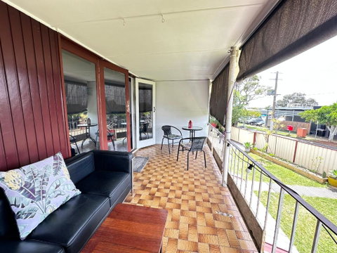 Zen Escape Guest House- Romantic Escape, Cozy Delight, Oasis Suite - Accommodation Mermaid Beach 1