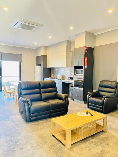 Berrimah Cozy Retreat - Accommodation Mermaid Beach 4
