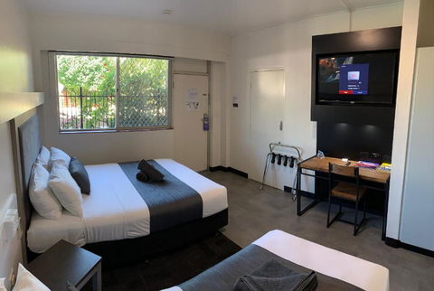 The Stuart Hotel-Motel - Accommodation Mermaid Beach 0