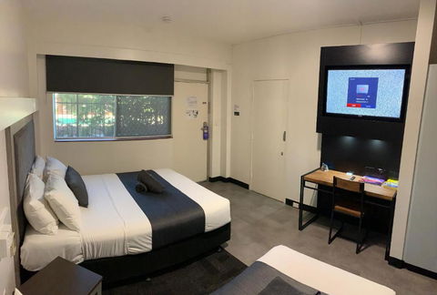 The Stuart Hotel-Motel - Accommodation Mermaid Beach 2