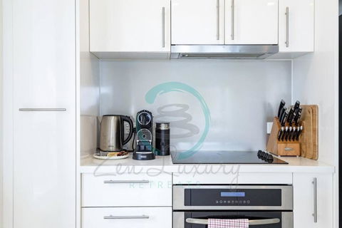 ZEN SUNSHINE - COZY 2-BR/2-BA OCEAN VIEW RETREAT - Accommodation Mermaid Beach 1