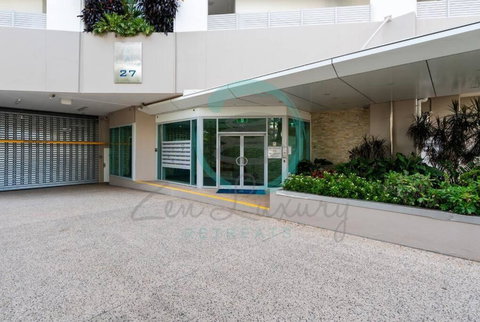 ZEN Tree Blossom: 3-BR Luxury Apt Near Waterfront - Accommodation Mermaid Beach 1