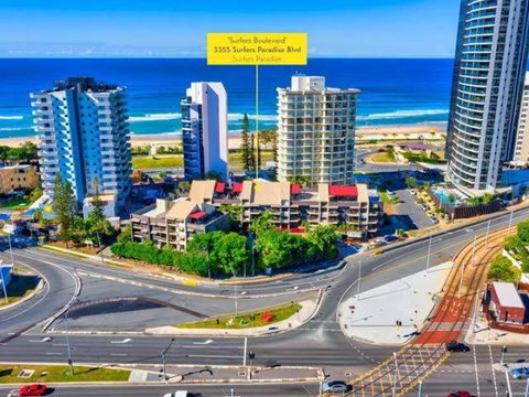 ZING - Accommodation Mermaid Beach 0