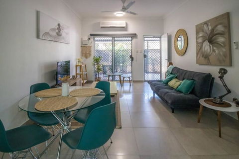 ZEN GARDEN - COZY 2-BR + Modern Design W/ Aircon - Accommodation Mermaid Beach 0