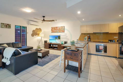 Zen Serene Seascape - Family Pool - BBQ - Markets - Accommodation Mermaid Beach 3
