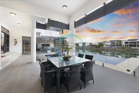 ZenLux: 4BR Bayview Mansion Infinity Pool + Cinema - Accommodation Mermaid Beach 3