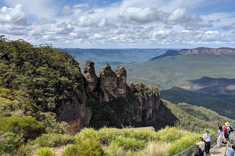 Blue Mountains Private Tour - Wild Kangaroos, Waterfalls And The Three Sisters - Accommodation Mermaid Beach 0