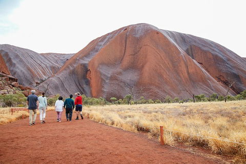 Ayers Rock Combo: Uluru Base And Sunset Plus Uluru Sunrise And Kata Tjuta With An Optional BBQ Dinner Or Kings Canyon Day Trip - Accommodation Mermaid Beach 3