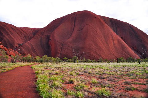 Ayers Rock Combo: Uluru Base And Sunset Plus Uluru Sunrise And Kata Tjuta With An Optional BBQ Dinner Or Kings Canyon Day Trip - Accommodation Mermaid Beach 5