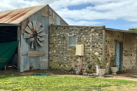Kangaroo Island Half Day Food And Wine Trail Tour - Accommodation Mermaid Beach 1