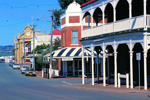 Wave Rock, York, Wildflowers, And Aboriginal Cultural Day Tour From Perth - Accommodation Mermaid Beach 3