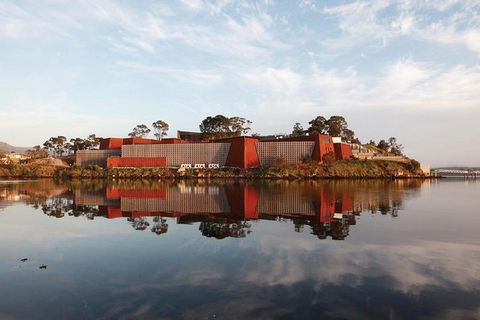 Hobart City Sightseeing Tour Including MONA Admission - Accommodation Mermaid Beach 2
