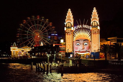 Sydney By Night - Private Luxury Night Tour - Accommodation Mermaid Beach 1