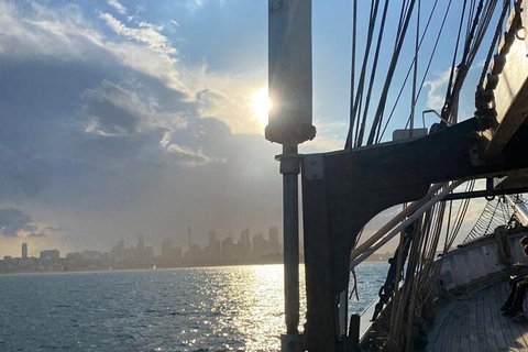 Sydney Harbour Tall Ship Twilight Dinner Cruise - Accommodation Mermaid Beach 4