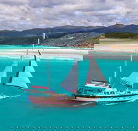 2-Day Whitsundays Sailing Adventure SV Whitehaven - Accommodation Mermaid Beach