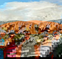 Ayers Rock Day Trip from Alice Springs Including Uluru Kata Tjuta and Sunset BBQ Dinner - Accommodation Mermaid Beach
