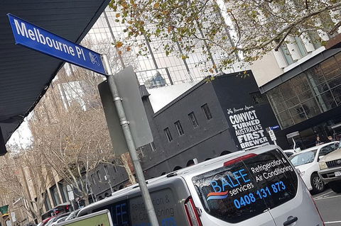 Live Like A Local: Explore Some Favourite Spots On A Playful Audio Walking Tour - Accommodation Mermaid Beach 2