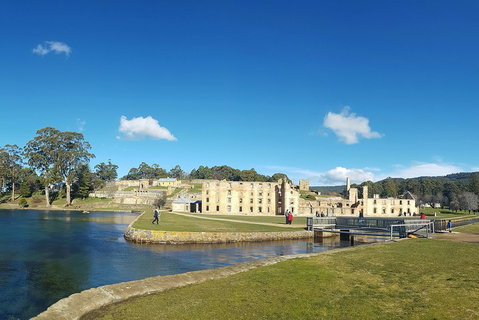 6-Day Tasmanian Explorer Adventure Tour From Hobart - Accommodation Mermaid Beach 0