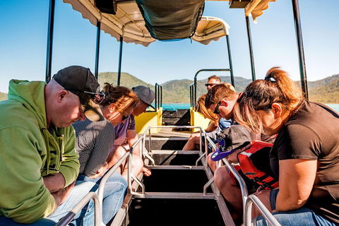 Airlie Beach Glass Bottom Boat Tour - Accommodation Mermaid Beach 0